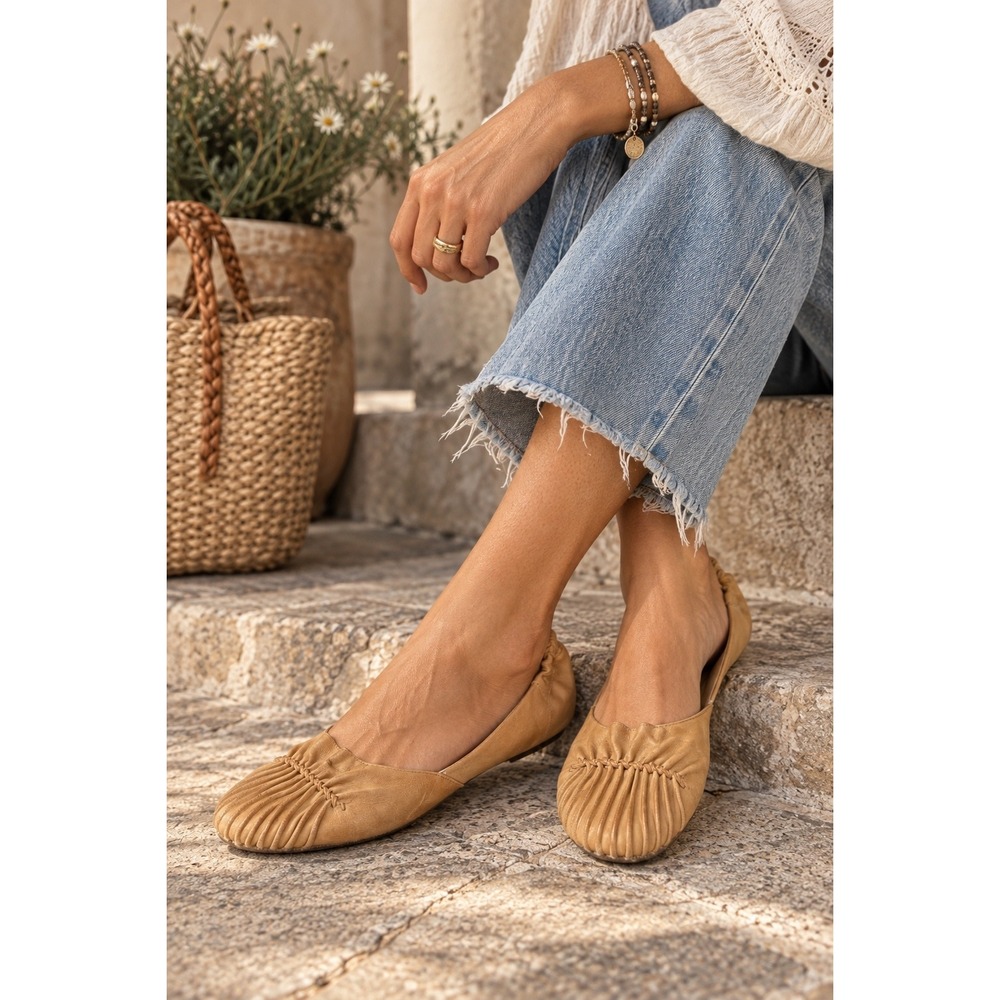 Chocolate Blu Cam Flats Women's 7.5 Tan Leather Ruched Ballet Shoes Boho